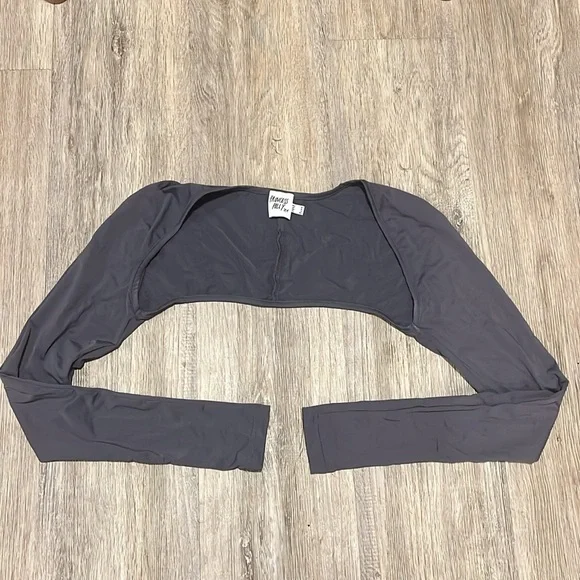 Princess Polly Cropped Shrug - Picture 2 of 9